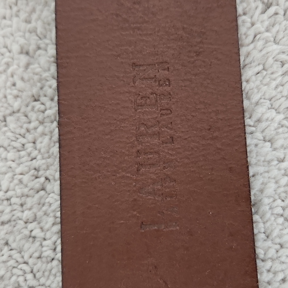 Ralph Lauren Thick Leather Belt/ Brass Buckle. EXCELLENT CONDITION!! - Picture 3 of 6